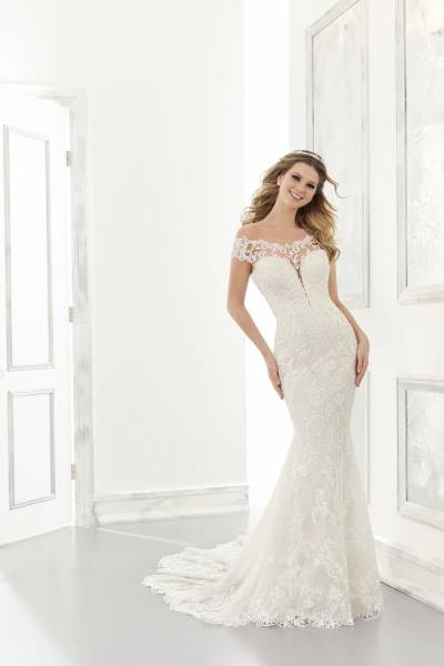 robe sirène en dentelle 2177 marque MORILEE