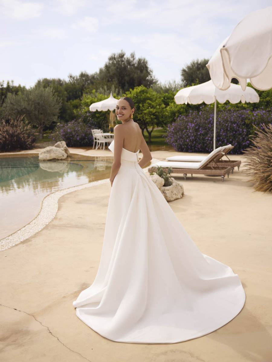 Robe de mariée de style sirène avec bustier Modeca modèle Genesis