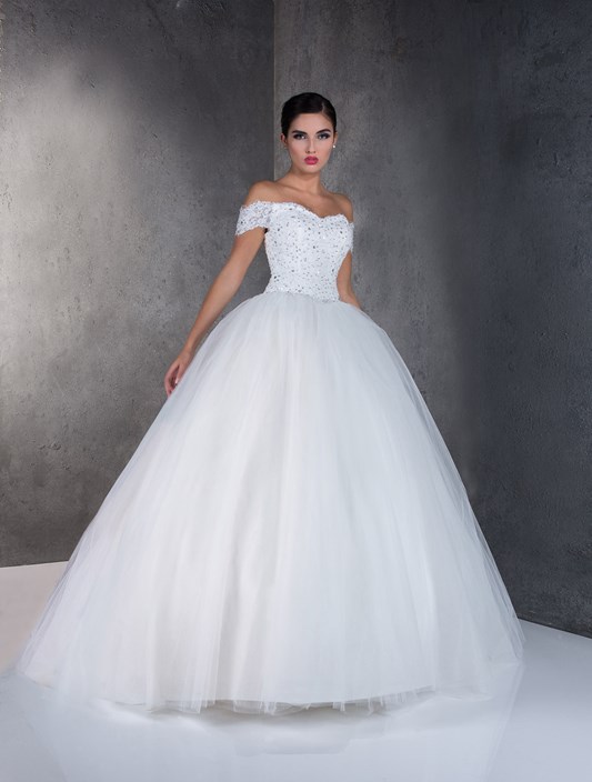 Modèle cuba forme princesse avec petites manches 